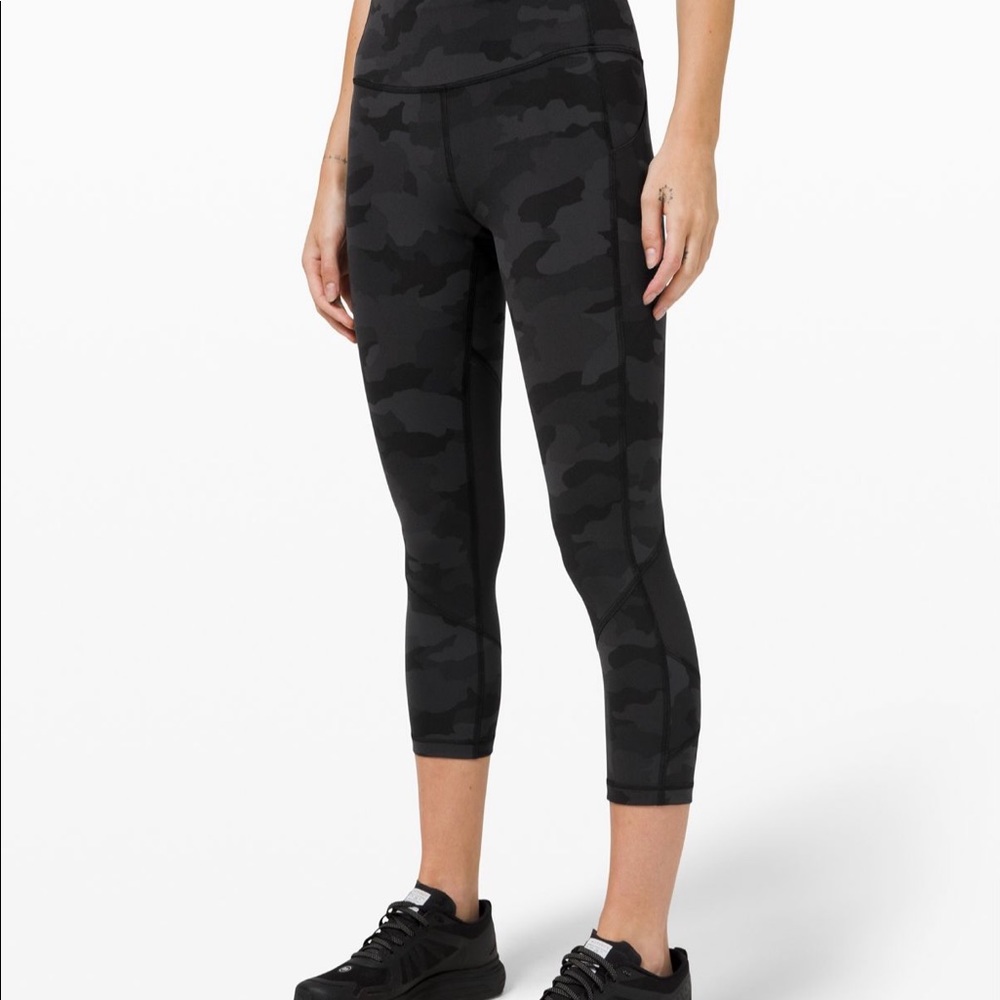 Lululemon Pace Rival Crop NWOT Size 8